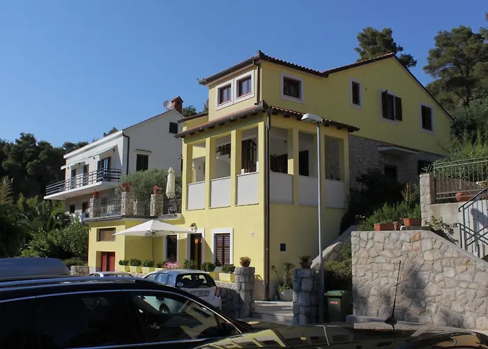 By The Sea Mali Lošinj
