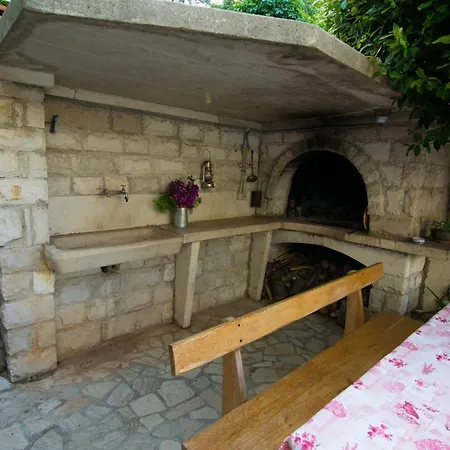 By The Sea Apartman Mali Losinj